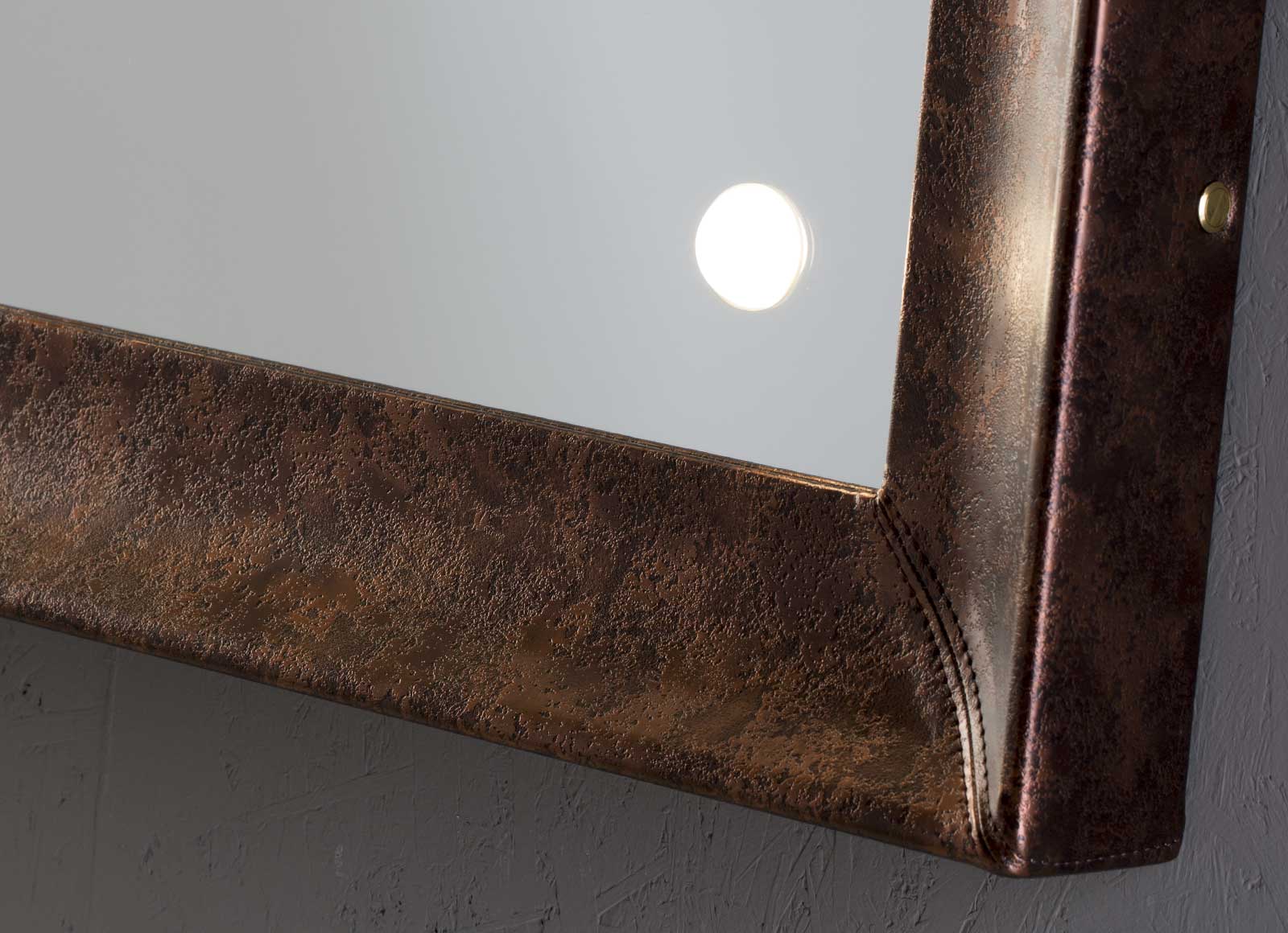 detail-MF-specchi-da-parete-2-hr detail-MF-specchi-da-parete-2-hr