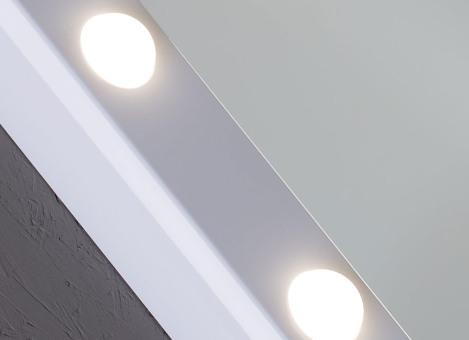 detail-SP-specchi-da-parete-4-hr detail-SP-specchi-da-parete-4-hr