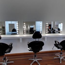 Unica mirrors in the makeup classroom