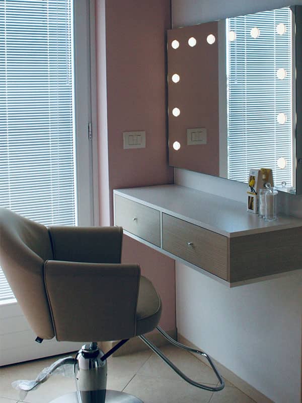 beauty salon mirror with lights