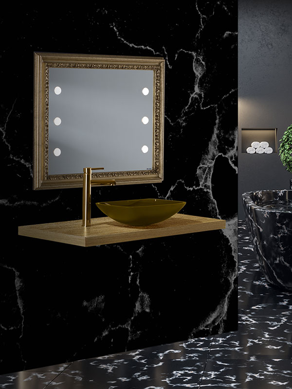 specchio antico dorato in bagno
