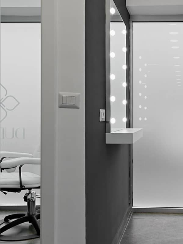 Lighted mirror in an aesthetic clinic